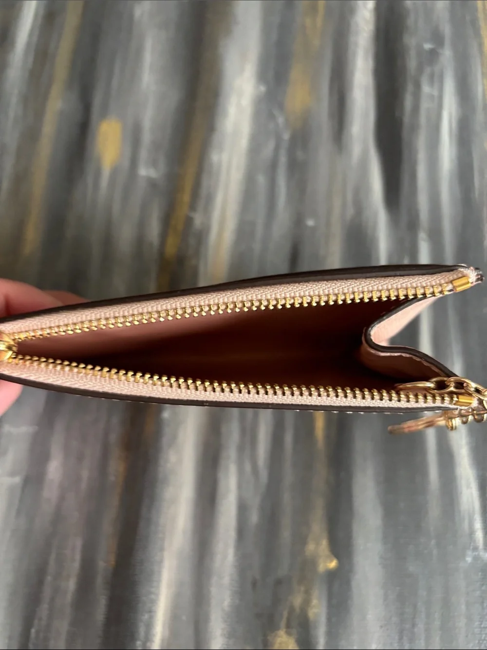 NWOT COACH Pale Pink Leather Card & Key Pouch with Gold Hardware